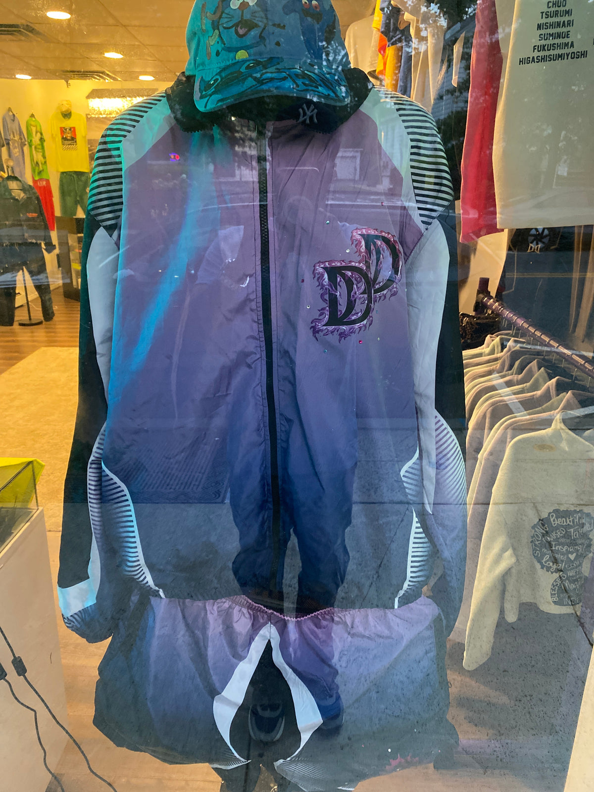 Don domineer short set