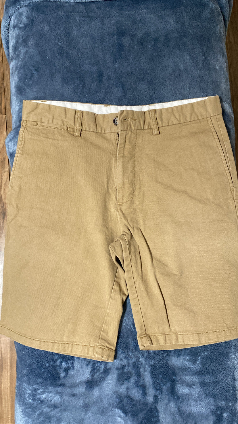 Kakhi shorts