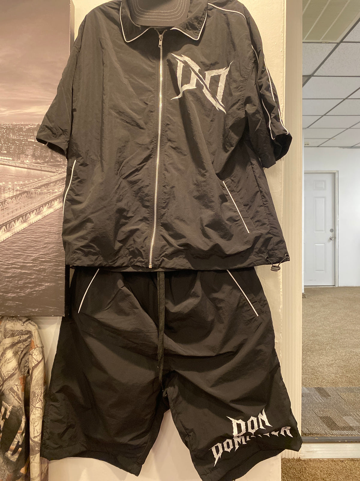 Don domineer short set