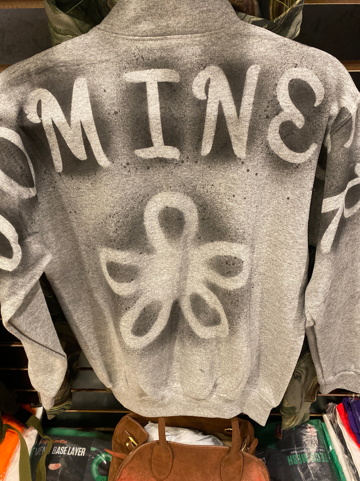 Don domineer sweat shirt